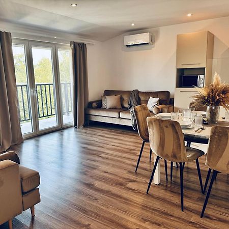 Apartamenty Modrzewiowa Zator Piotrowice  Exteriör bild